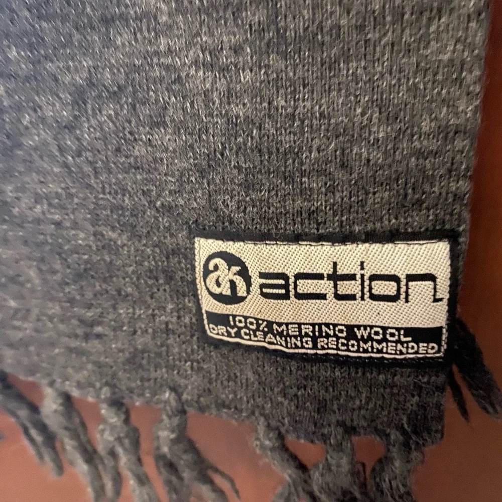 Gray Fringed Merino Wool Scarf